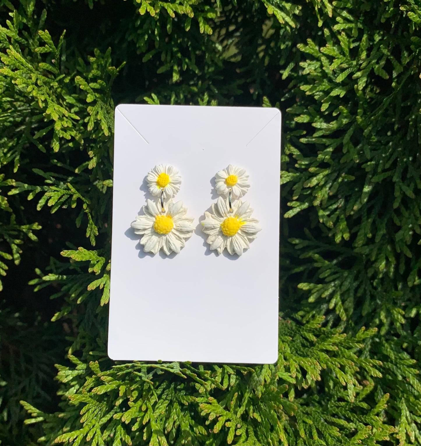 Daisy Delight - White & Yellow Daisy Stud Drop Earrings